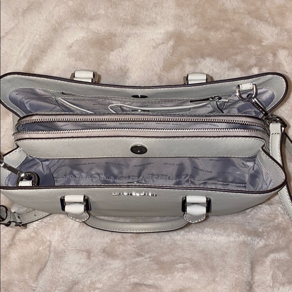 Gray Michael Kors bag - Picture 5 of 7